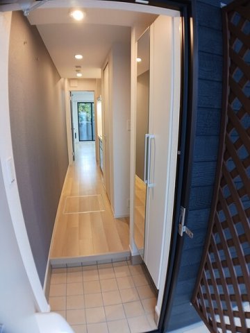 玄関　落ち着いた玄関です