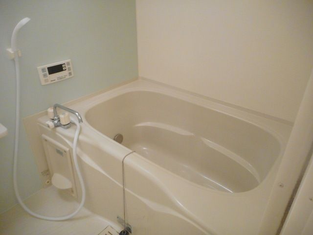 バス・シャワールーム　ゆったり過ごせるお風呂です