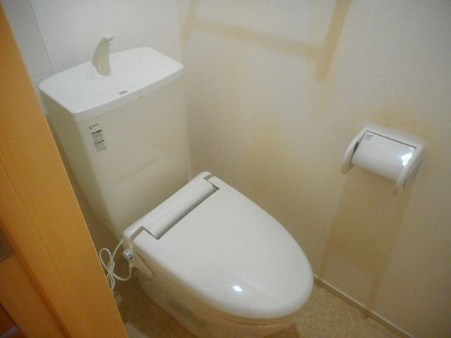 トイレ　コンパクトで使いやすいトイレです