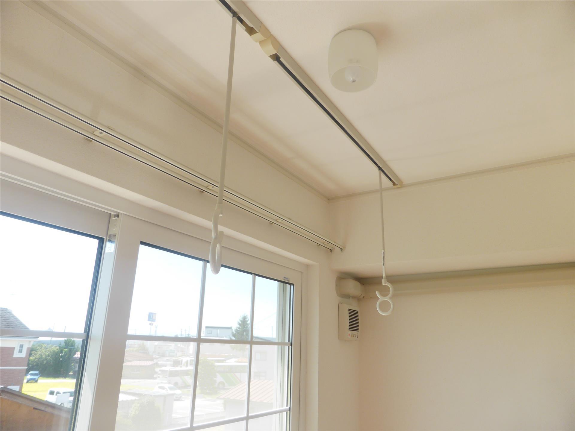 その他設備　室内物干し