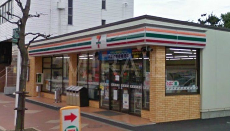 コンビニ　セブンイレブン厚木旭町5丁目店（コンビニ）まで220m