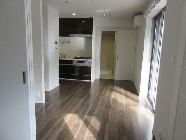 居室・リビング　使いやすい形の為、レイアウトを楽しめます♪