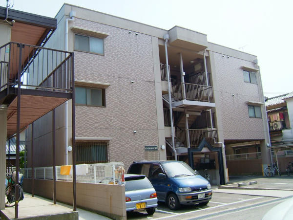 建物外観　安心のマンションタイプ！