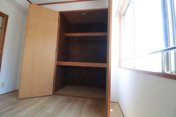 収納　※別部屋の写真です