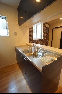 キッチン　作業スペースが広くて料理がはかどるキッチンです