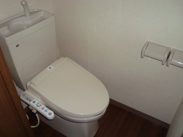 トイレ　シャワー付トイレ