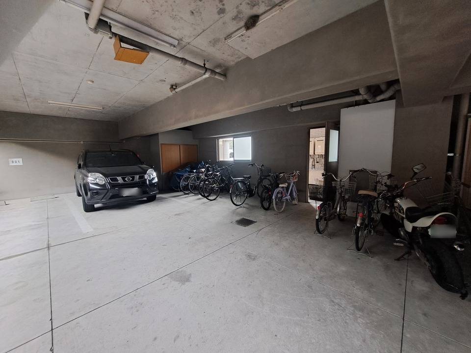 駐車場　駐輪場