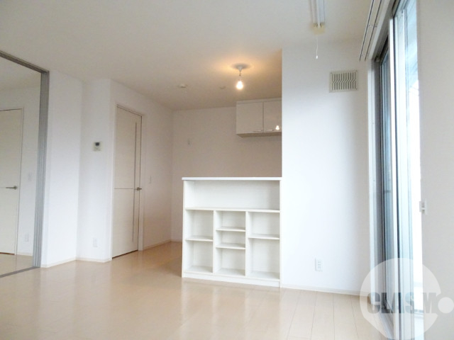 居室・リビング　カウンターキッチンです♪