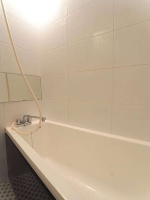 バス・シャワールーム　?