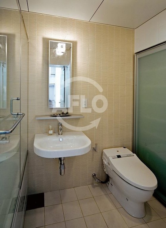 トイレ　ラ・ドゥセール湊町　トイレ