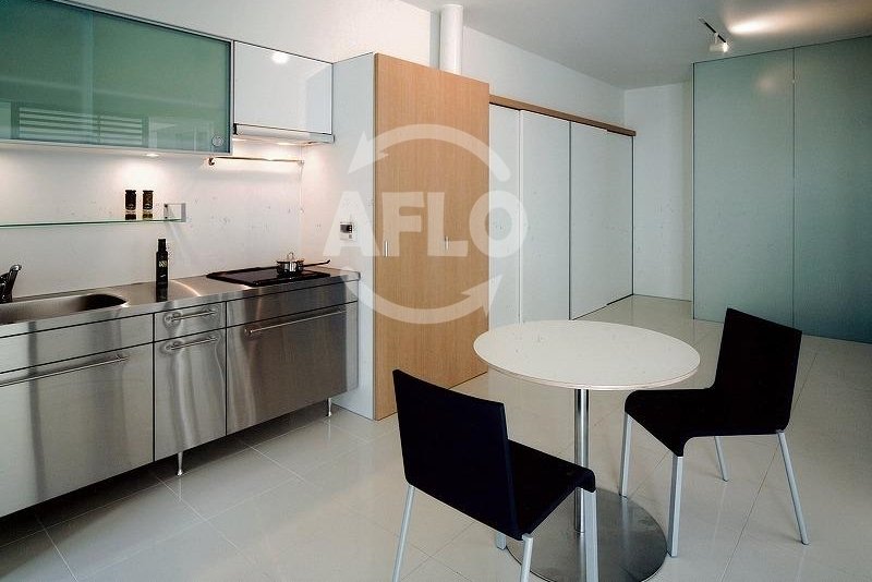 居室・リビング　ラ・ドゥセール湊町　リビング・ダイニングスペース