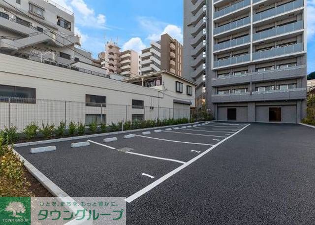 駐車場　駐車場に車を止められます