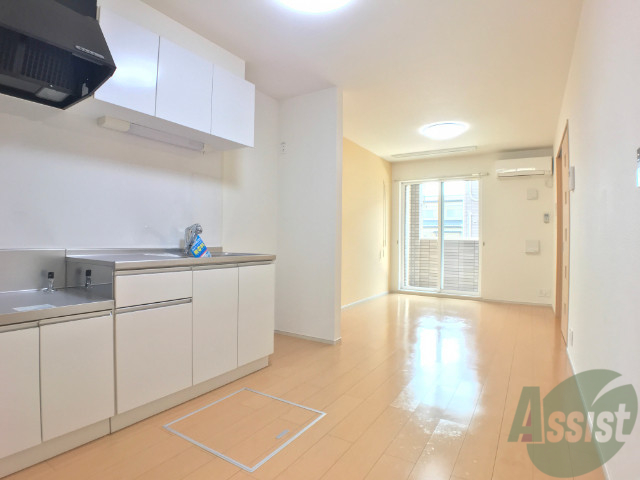 居室・リビング　キッチン側からＬＤＫを撮影。イメージを掴んでくださいね。