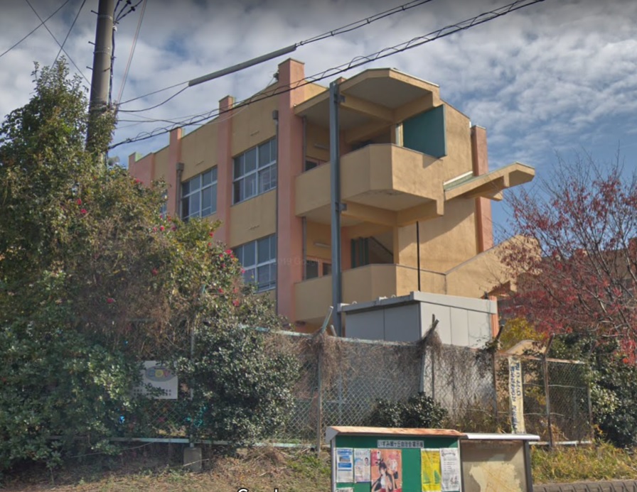 小学校　和泉市立緑ケ丘小学校（小学校）まで964m