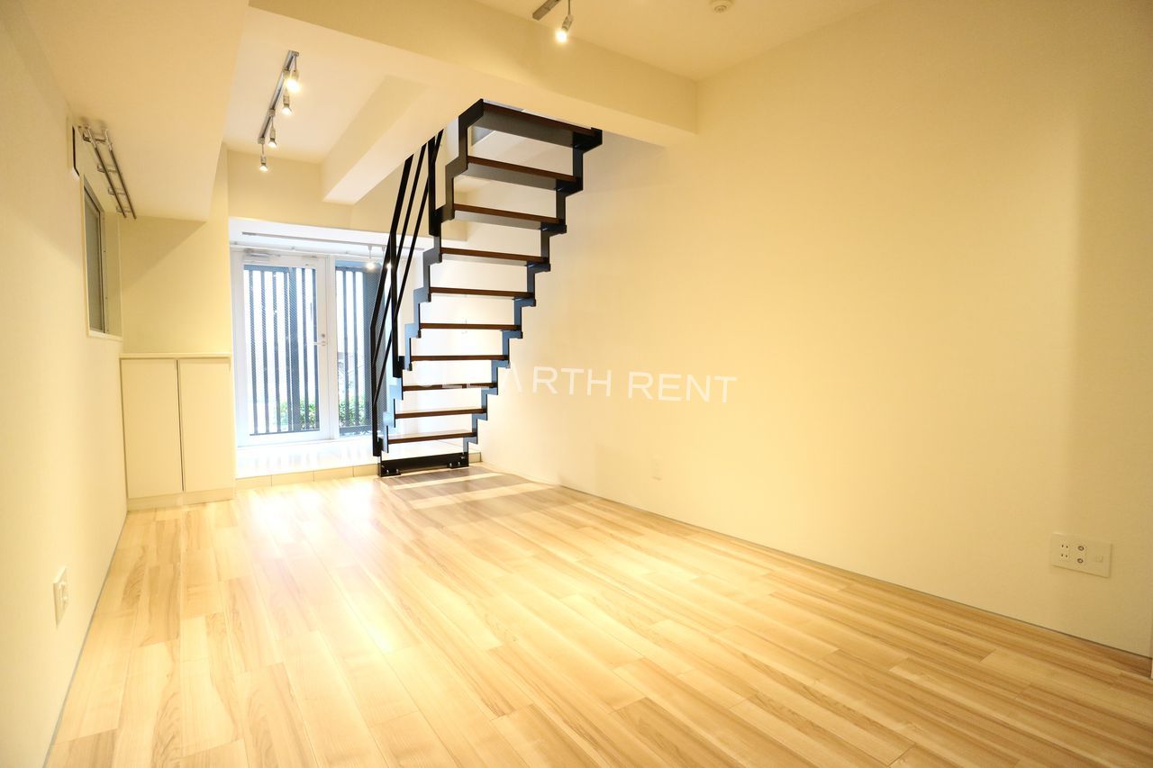 居室・リビング　デザイン性の高いオシャレ部屋