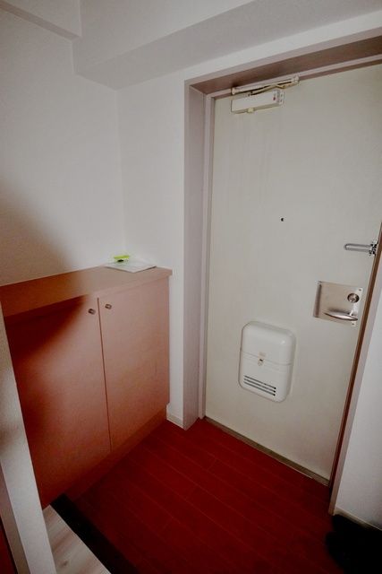 玄関　同タイプ参考写真