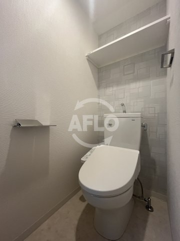 トイレ　エスリード大阪デュアルゲート　トイレ