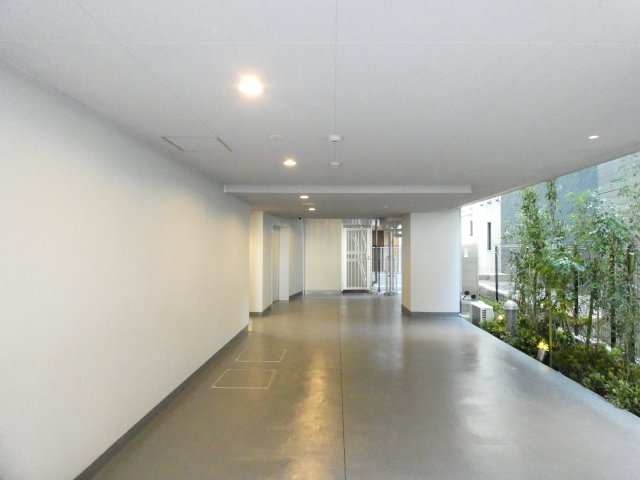 エントランス　エントランス