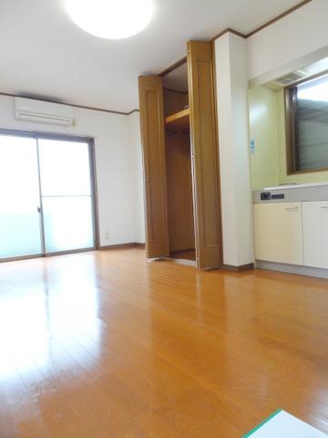 居室・リビング　★きれいな洋室★