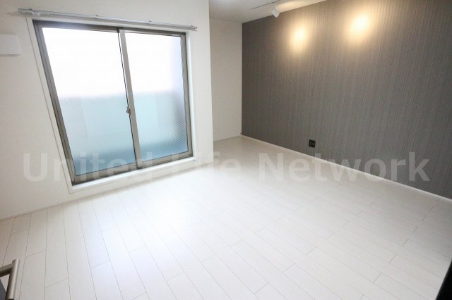 居室・リビング　ゆったりとくつろげる、落ち着きのある居室空間です