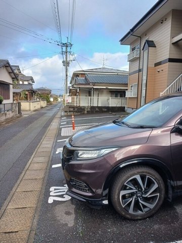 駐車場　車をお持ちの方に嬉しい駐車場付きの物件です