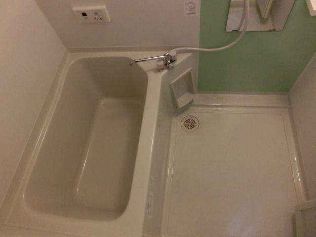 バス・シャワールーム　バストイレ別