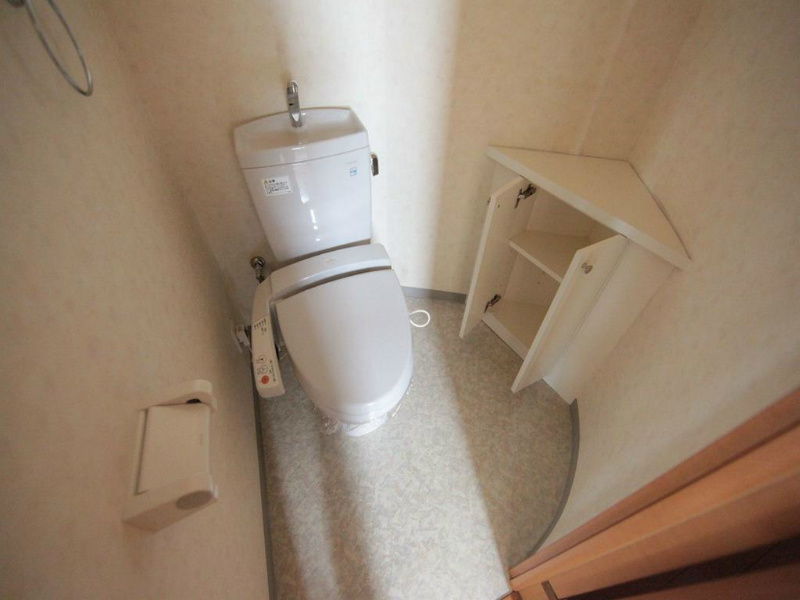 トイレ　洋式トイレ（温水洗浄便座付）