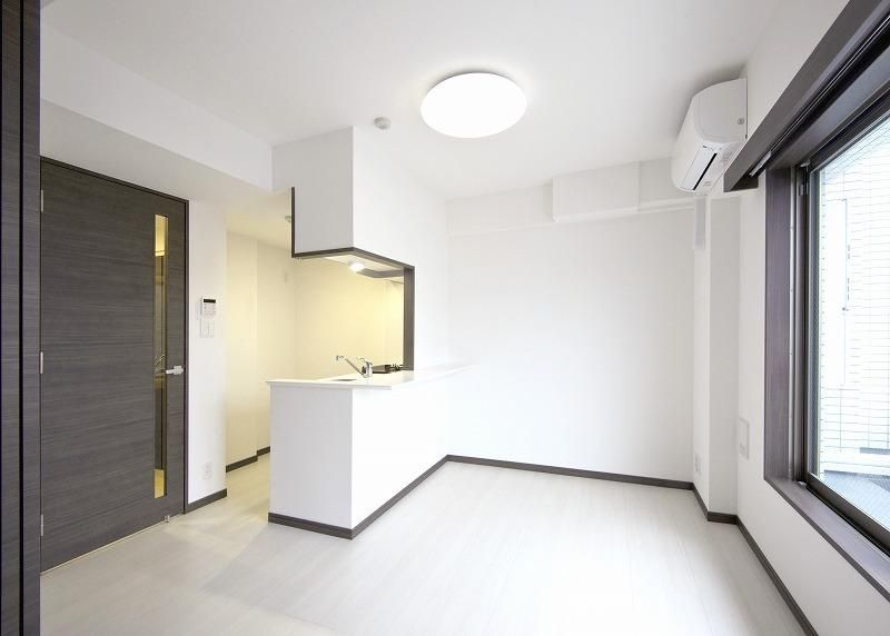 居室・リビング　☆明るい居間☆