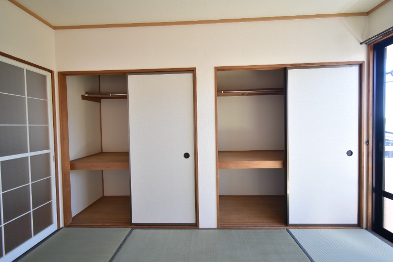 収納　押入