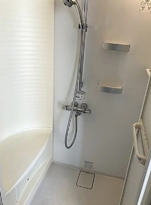 バス・シャワールーム　※こちらの写真は他部屋になり参考写真です