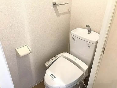トイレ　※こちらの写真は他部屋になり参考写真です