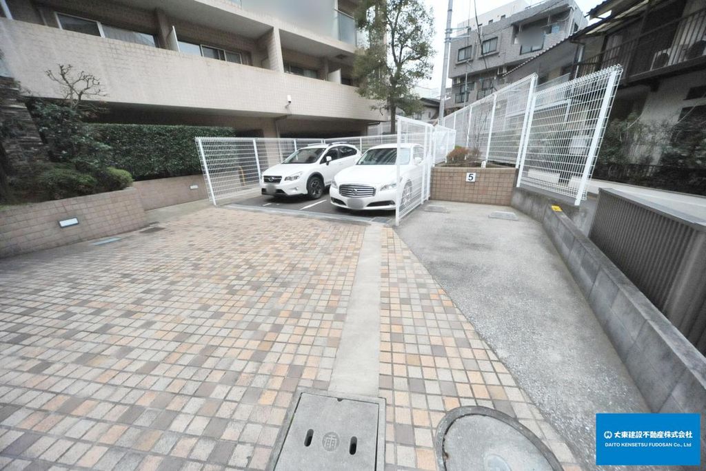 駐車場　駐車場