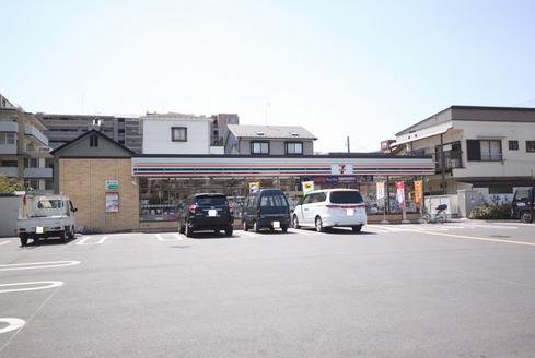 コンビニ　セブンイレブンさいたま辻７丁目店（コンビニ）まで445m