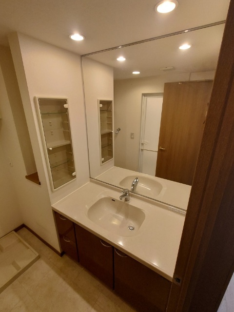 洗面設備　同タイプ