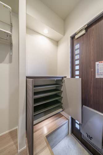 収納　シューズボックス