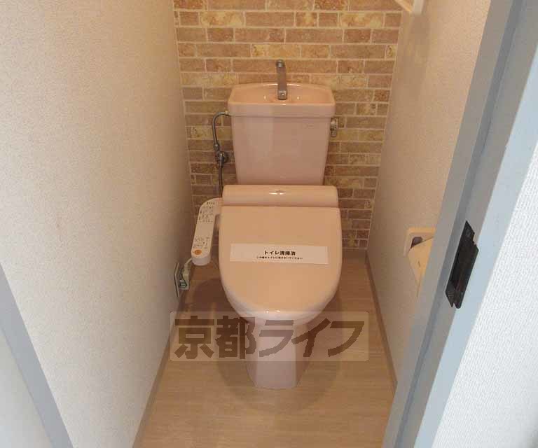 トイレ　清潔感のあるトイレです