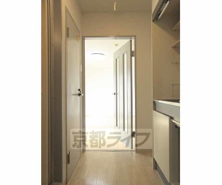 その他部屋・スペース　奥行きのある廊下です