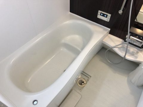 バス・シャワールーム　同物件別部屋の写真になります。間取り反転の可能性あり。