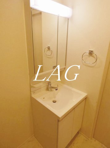 洗面設備　独立洗面台です。