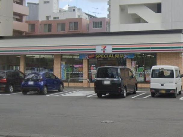 コンビニ　セブンイレブン札幌南6条西18丁目店（コンビニ）まで346m