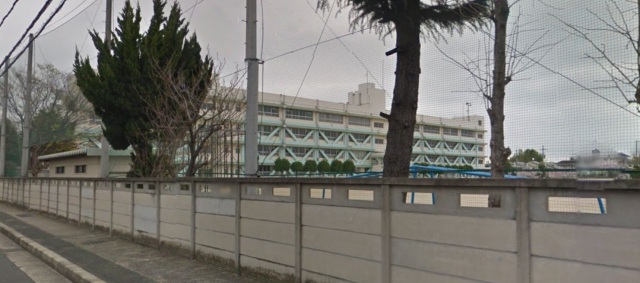 小学校　茨木市立耳原小学校（小学校）まで464m