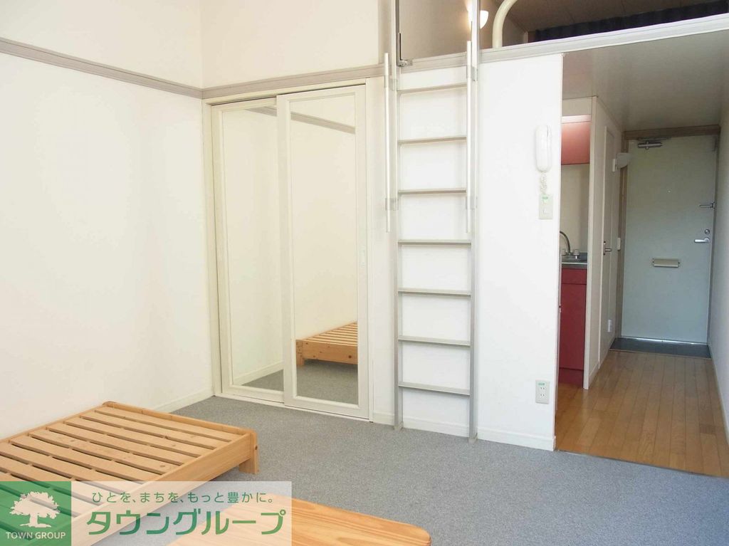 居室・リビング　現状優先　号室により家具家電有無　あります。