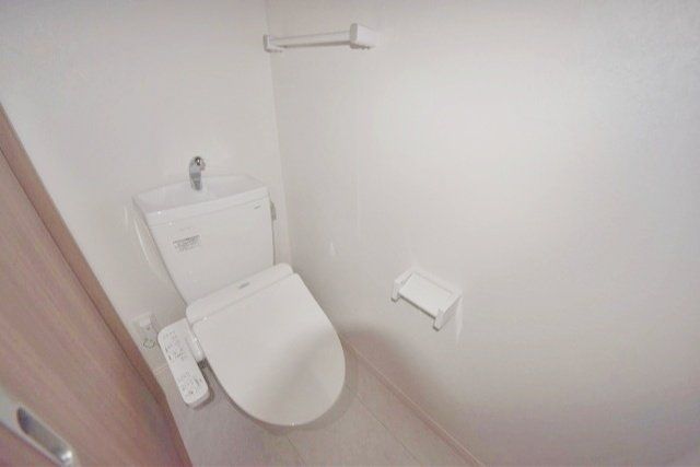 トイレ　★清潔感のあるトイレです★