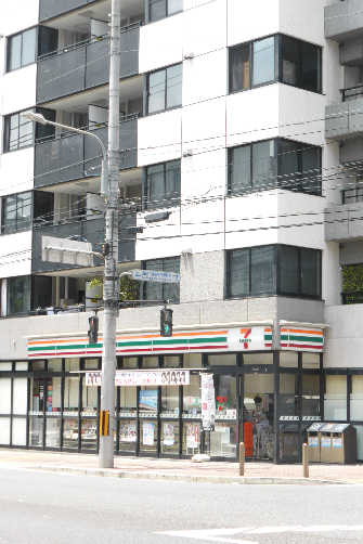 コンビニ　セブンイレブン京都河原町高辻店（コンビニ）まで88m