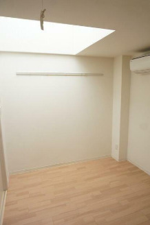 居室・リビング　明るい洋室！