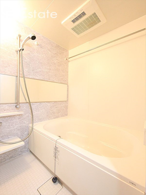 バス・シャワールーム　バスルーム