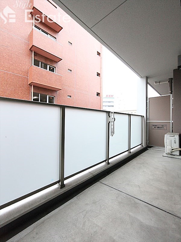 バルコニー　バルコニー