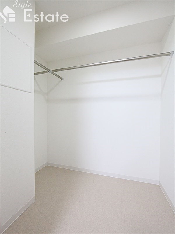 収納　ウォークインクローゼット