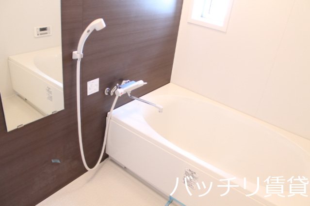 バス・シャワールーム　同シリーズの別のお部屋。現況を優先します。