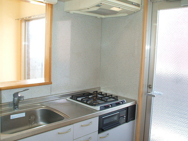 キッチン　勝手口付のキッチン　便利です